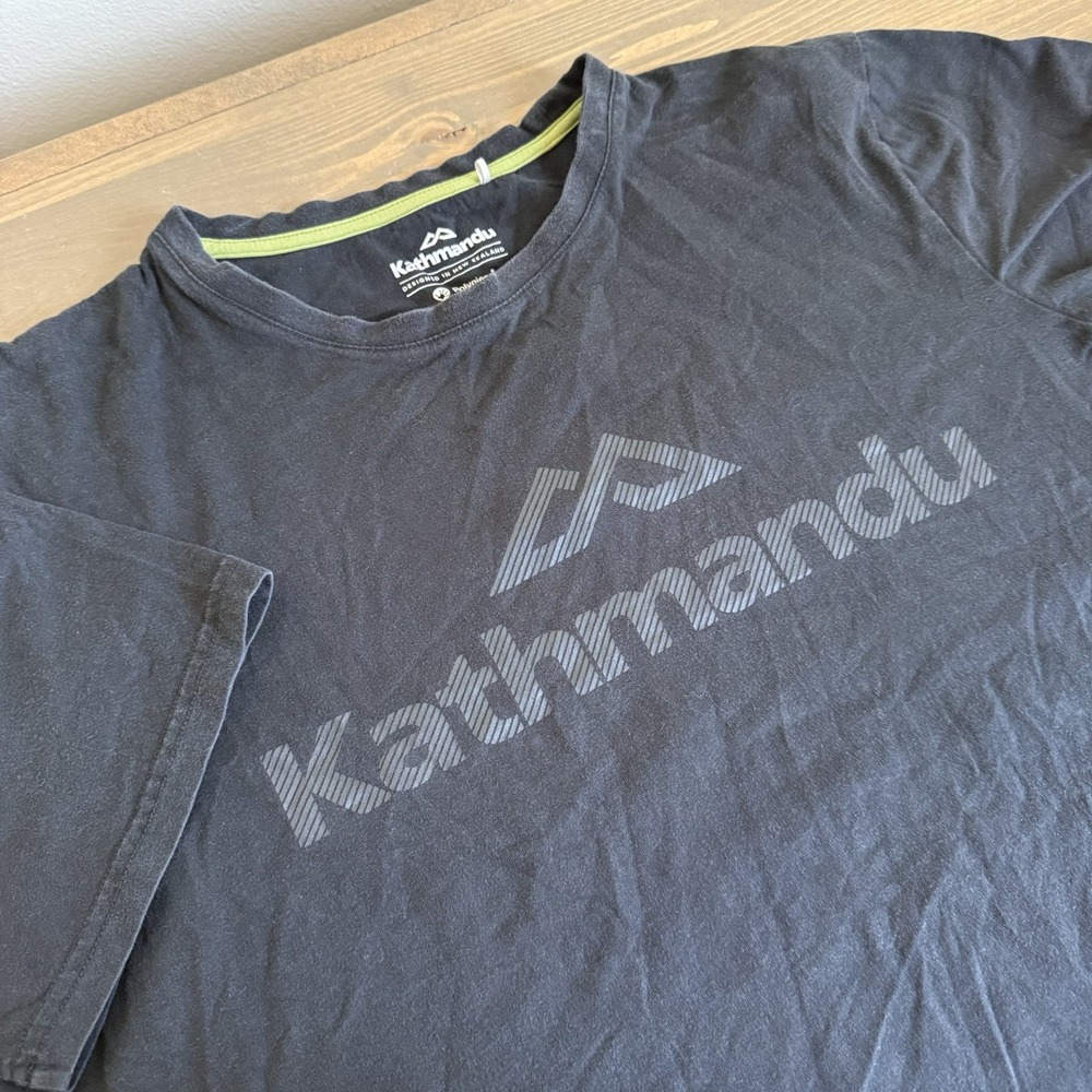 Kathmandu Men's Large Back Crewneck‎ Logo Short Sleeve Tee T-Shirt Top